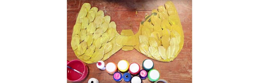 aprenda-a-fazer-uma-asa-de-papelao