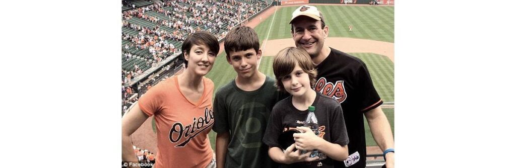 Sonia, Jason e seus filhos, Henry e Hatcher.