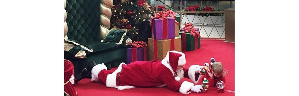 Papai Noel com menino autista 1