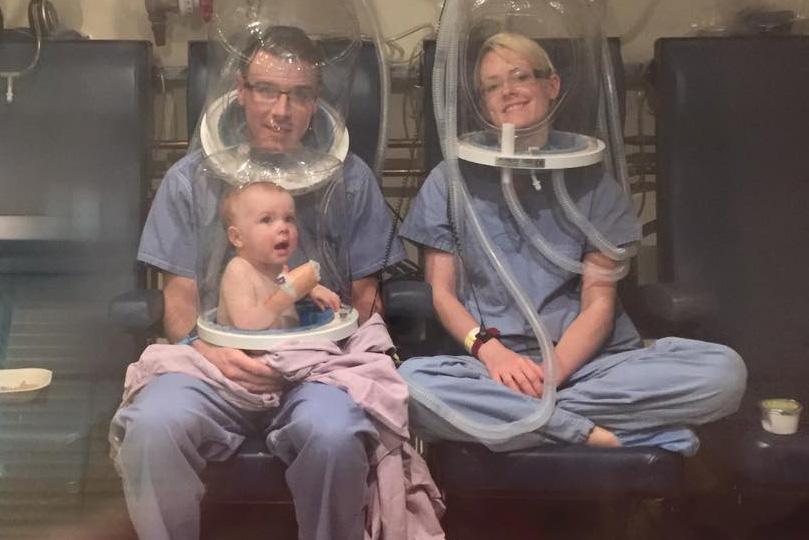 Família durante a desintoxicação no hospital em Vancouver