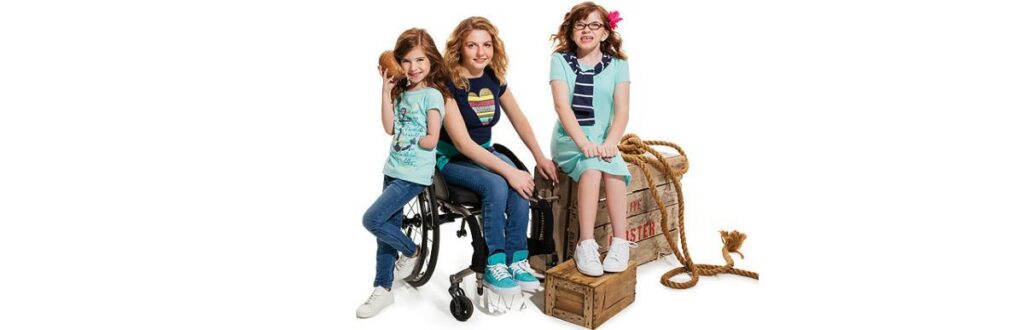 Marca cria roupas que facilitam vida de crianças dficientes