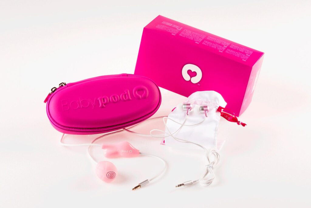 O dispositivo é inserido como se fosse um absorvente interno