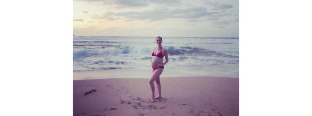 Anne divulgou uma foto grávida em seu perfil recentemente