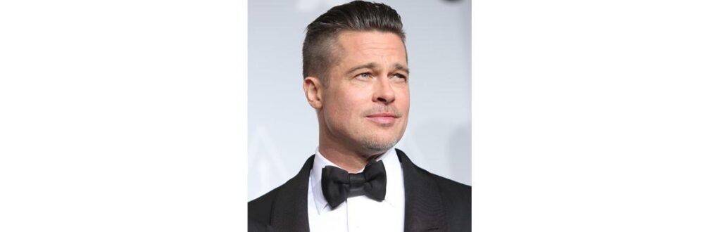 Brad Pitt ajudou a tirar uma menina da multidão