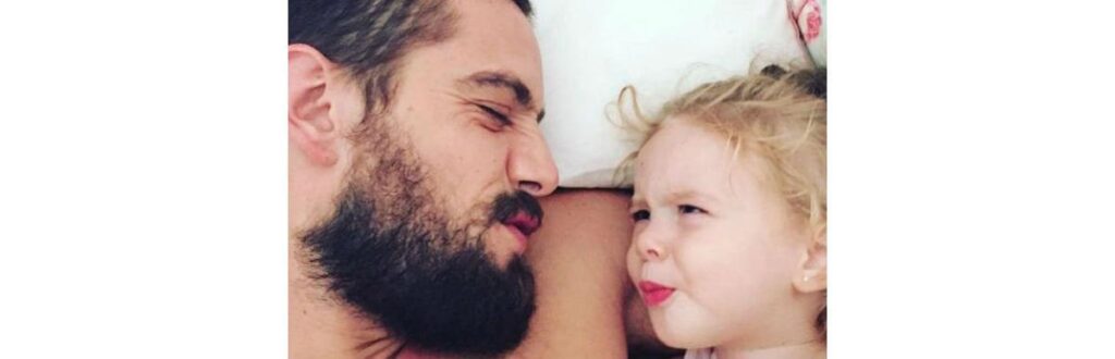 Rafael Cardoso com a filha