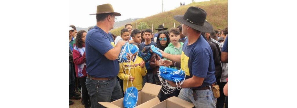 expedicao-livros-mg_5-640x437