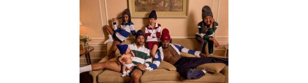 familia-lgbt-negra-na-campanha-da-acne-studios-1503057818465_v2_750x421