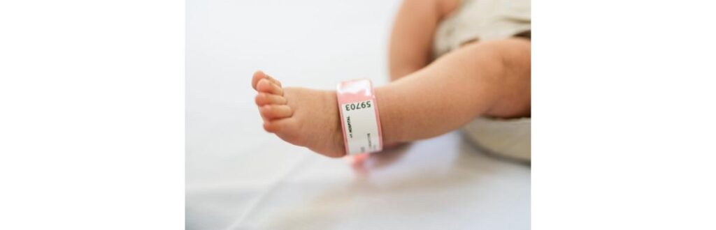 newborn-baby-picture-id862563494