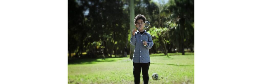 emummundointerior_menino