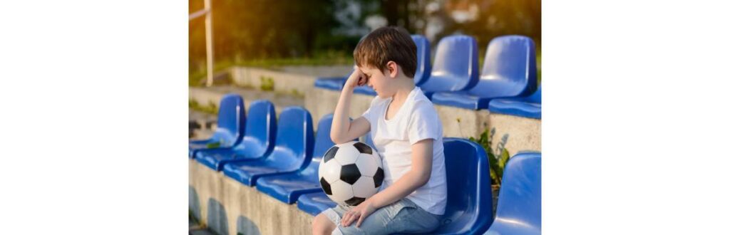 small-football-fan-disappointed-picture-id533327716