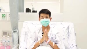 meninos-tailandeses-terão-alta-video