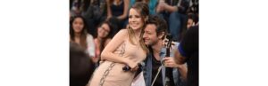 Sandy e Lucas Lima deixam o filho participar de clipe