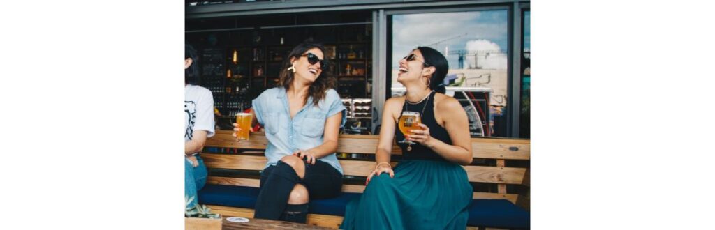 Colunista cria coragem e termina amizade abusiva depois de ser mãe