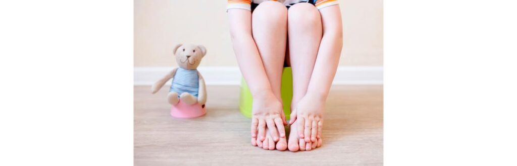 Entre 18 meses a 3 anos é normal o seu filho ir apenas uma vez por dia no banheiro