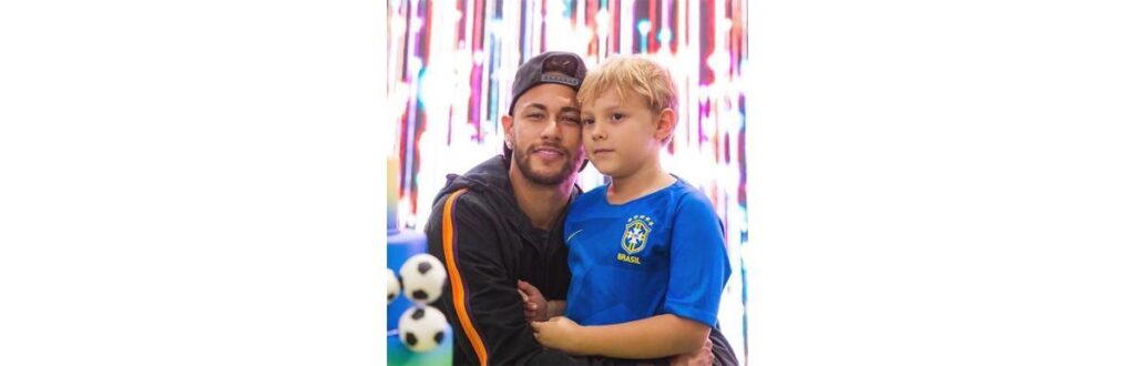 Davi é fruto do relacionamento do jogador com Carol Dantas