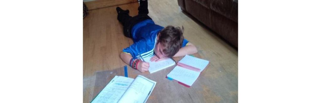 Menino escreve poema sobre seu autismo