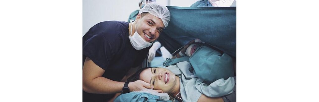 Wesley Safadão e Thyane Dantas com seu segundo filho, Dom.