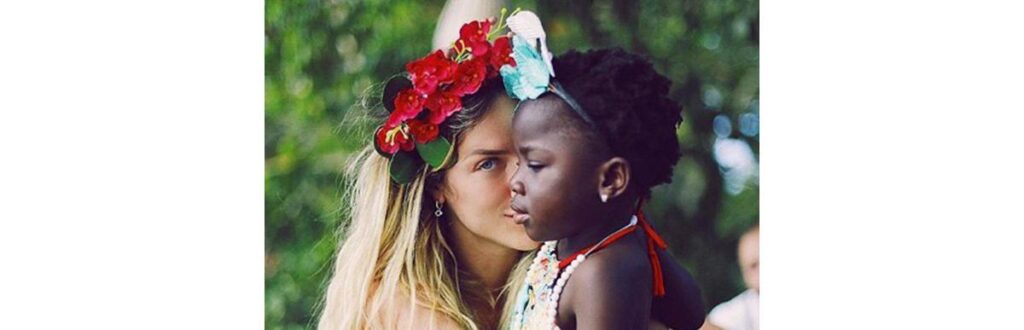 A apresentadora costuma viajar com frequência para a ilha com a família.