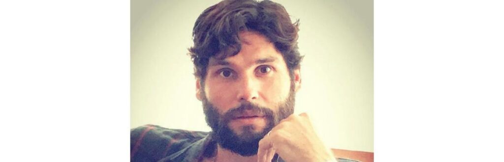 O ator posta constantemente registros com o filho.