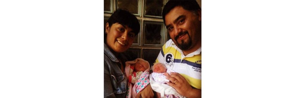 Os pais ficaram muito felizes com o nascimento das meninas