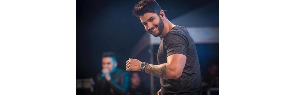 Gusttavo ao lado dos filhos, Gabriel e Samuel