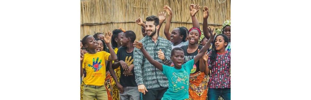 O música é bastante engajado com causas sociais