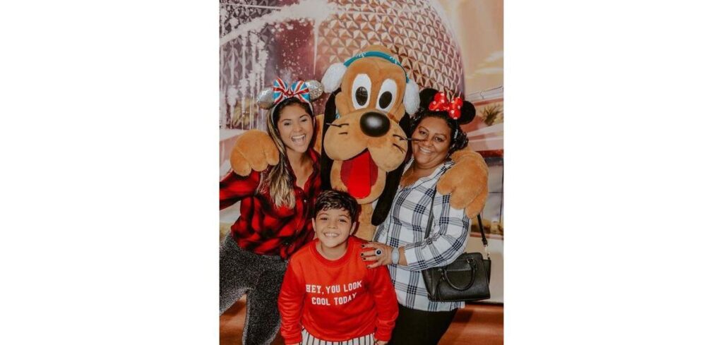 Mileide em loja de enxoval