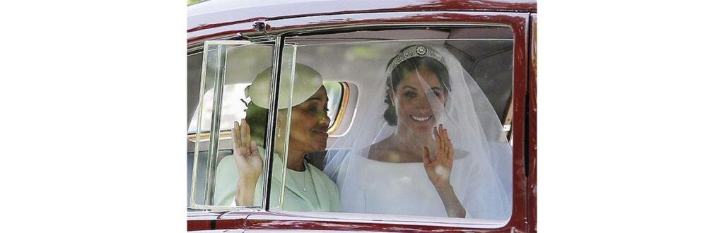 Meghan e a mãe Doria Ragland no dia de seu casamento com o príncipe Harry