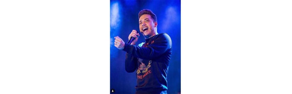 A família estava reunida para prestigiar Ysis