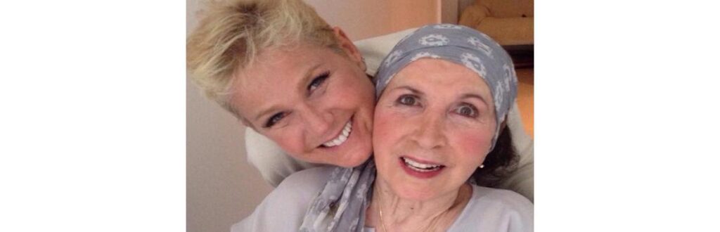Xuxa desabafa sobre saudade da mãe