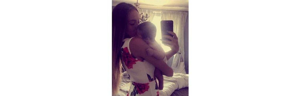 De uma hora para outra, ela ganhou uma barriga de 8 meses