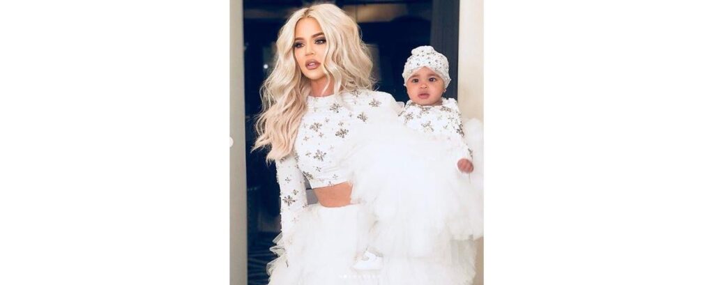 True já nasceu arrasando nas redes sociais da mãe