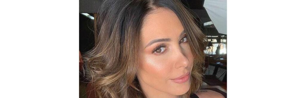 Stella, filha de Bella Falconi com Ricardo Rocha