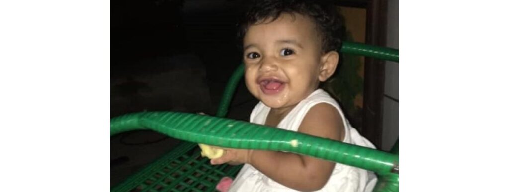 A menina caiu na piscina e se afogou