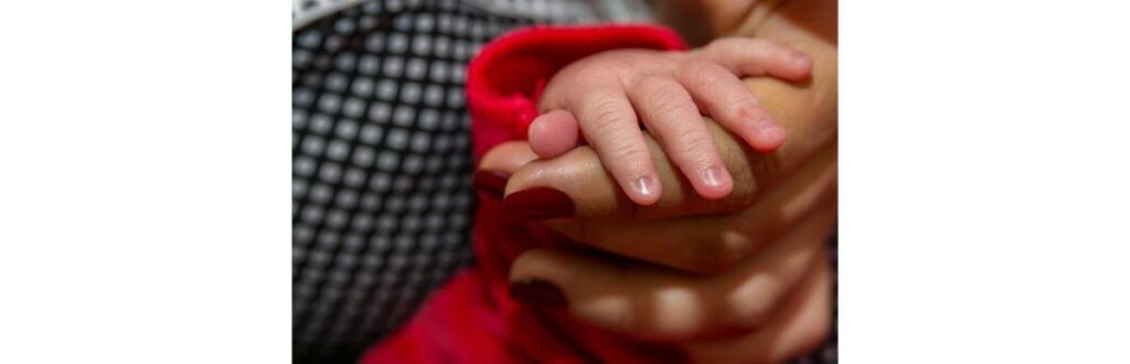 Bebê sofre de epilepsia e encefalopatia