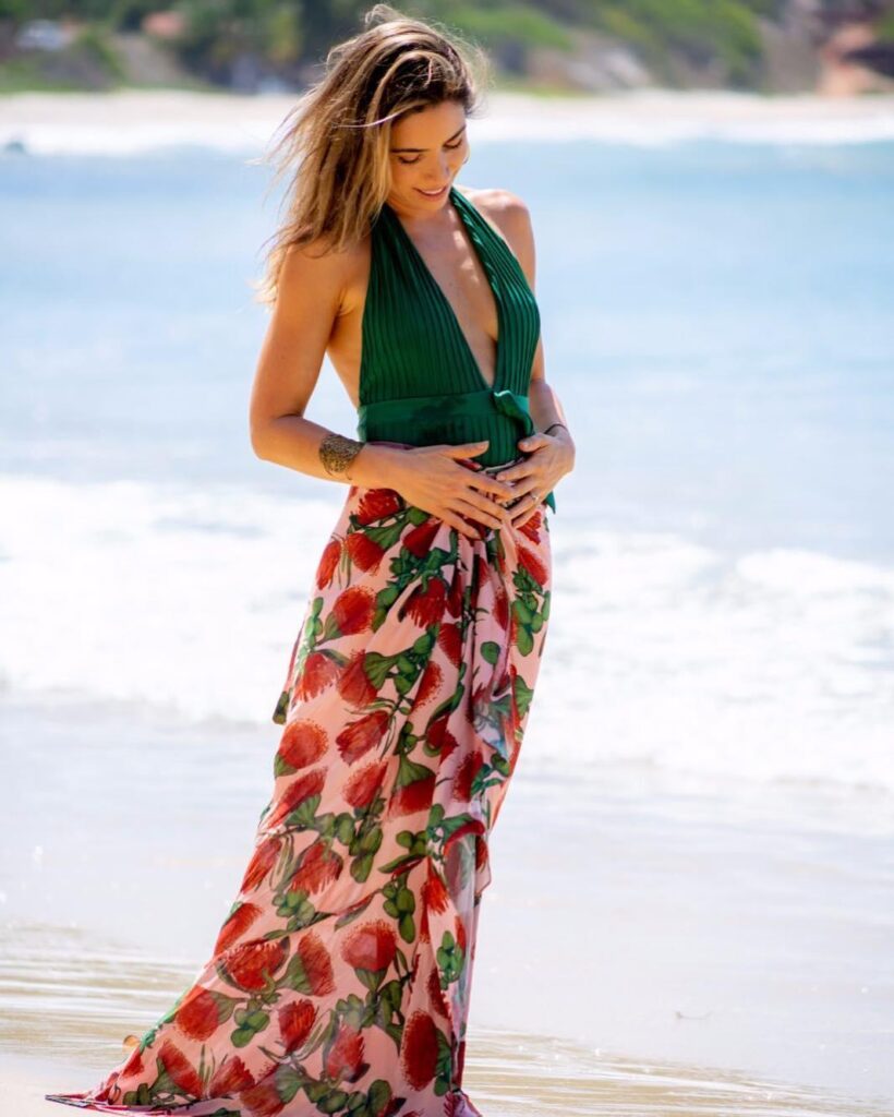 Família reunida na praia