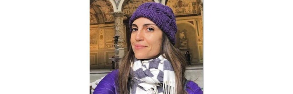 Chris Flores é apresentadora do programa Fábrica de Casamentos