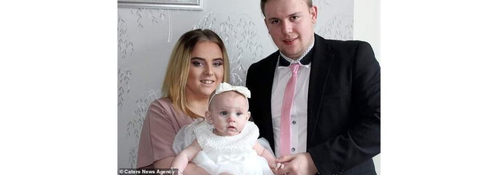 Kaylah e seus pais Brogan e Connor.