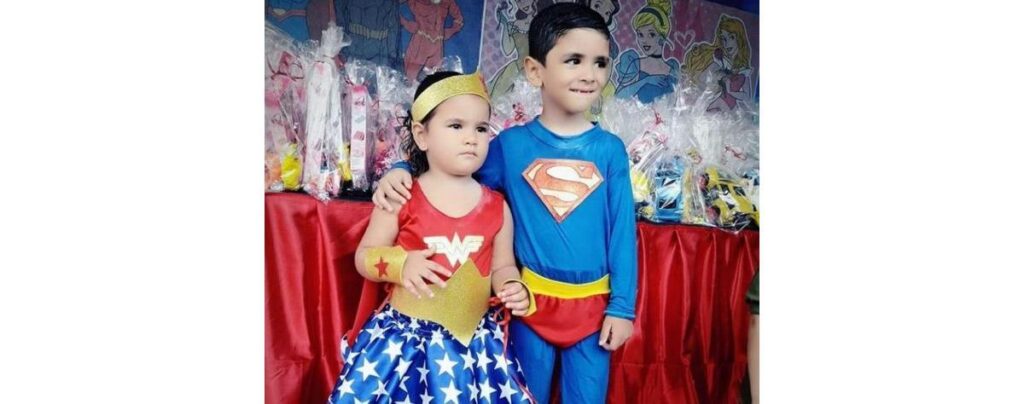 Renan e Giovana foram passear de lancha com os tios no dia 1 de janeiro