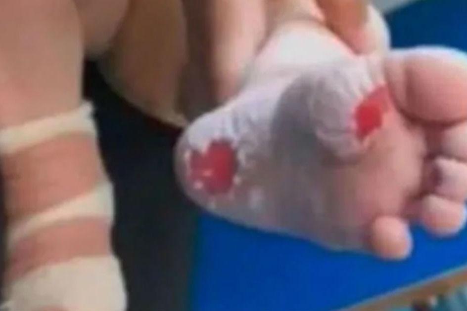 Pippa Simmons com seu filho Jagger Simmons