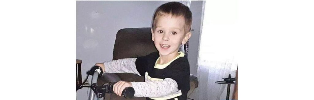 Casey desapareceu enquanto brincava com a prima e a irmã