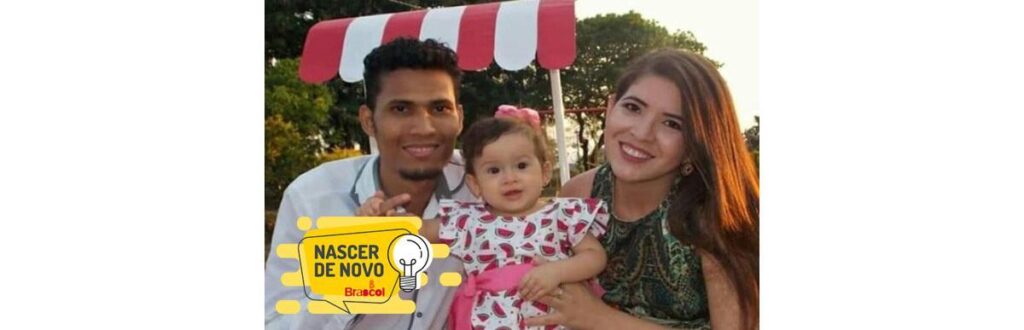 Ana Lídia e Bruno comemorando o primeiro aniversário de Hadassah