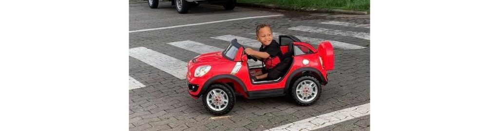 Lucas nasceu com má formação nas pernas e pés