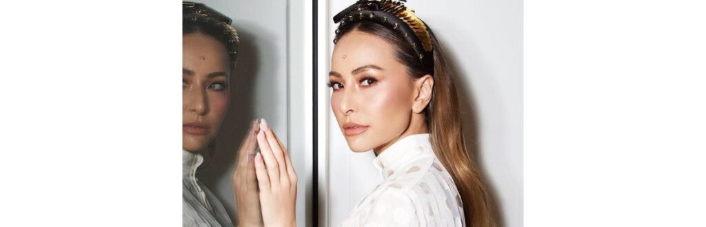 Sabrina e Zoe receberam amigos em casa neste domingo