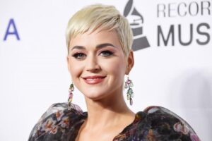 Katy Perry e Orlando Bloom anunciaram o noivado em fevereiro