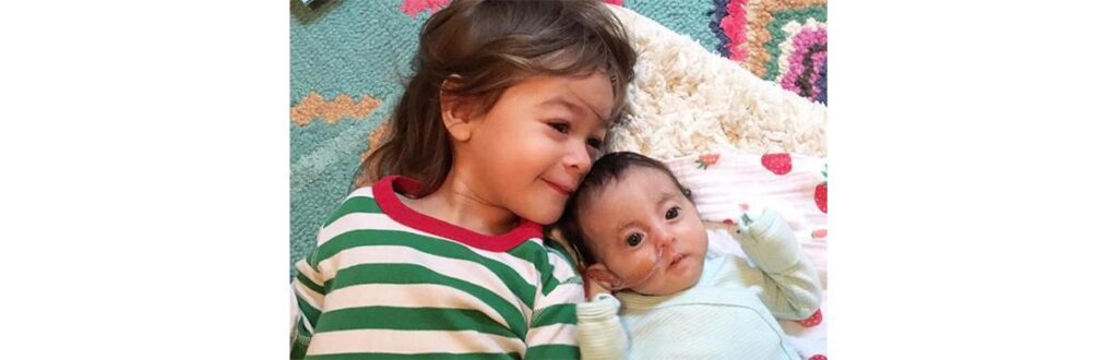 Tiffany publicou essas fotos das filhas em seu Facebook