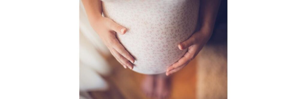 Mulher dá à luz gêmeos 26 dias após parto do primeiro filho