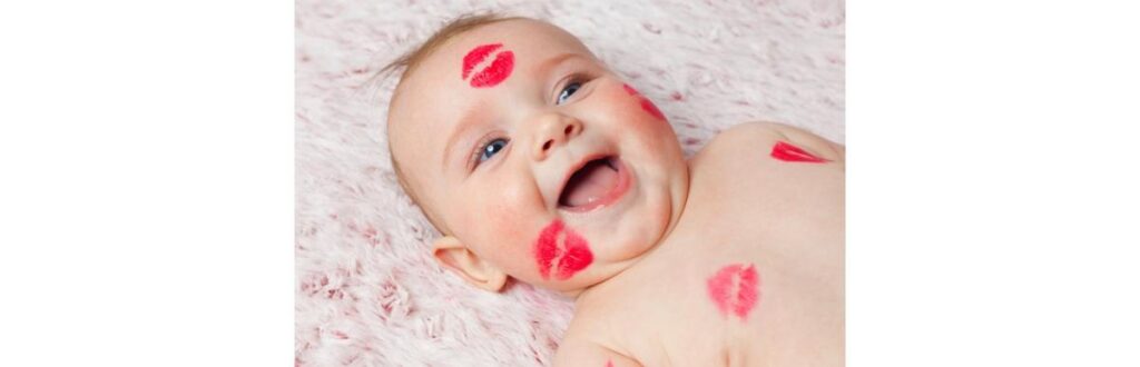 Mãe desabafa sobre sogra beijando as crianças na boca