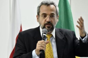 Novo ministro da Educação, Abraham tem mais de 20 anos de atuação no mercado financeiro