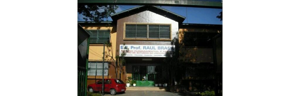 Mães, pais e responsáveis pelos alunos se reuniram para falar sobre a segurança na escola